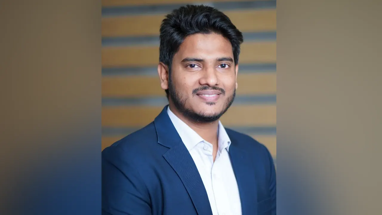 ‘তোমার লাল টুকটুকে জুলাই বেচো না!’