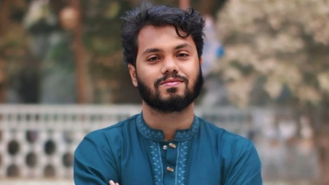 সাপোর্টিং টিমে ছিল আরো তিনজন