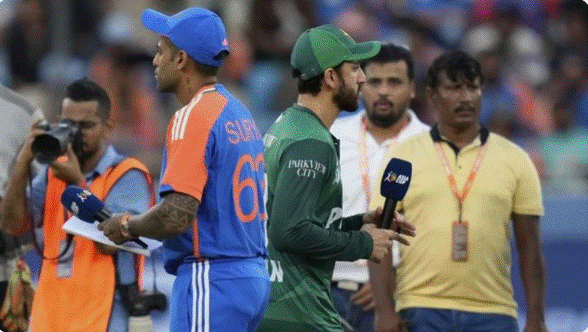 পাকিস্তানের সাথে দ্বন্দ্বের জেরে ভারত থেকে সরে যেতে পারে বিশ্বকাপ!