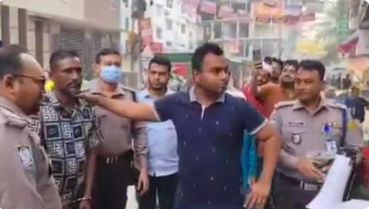 মোহাম্মদপুরে ‘চাঁদাবাজ’ ফারুককে গ্রেপ্তার, চাঁদাবাজির বিরুদ্ধে মাইকিং পুলিশের