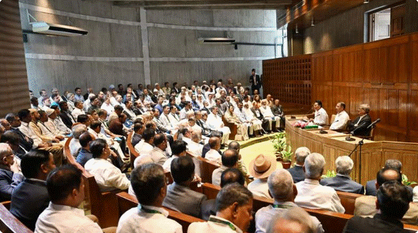 প্রধানমন্ত্রীর সঙ্গে সরকার দলীয় সংসদ সদস্যদের বৈঠক